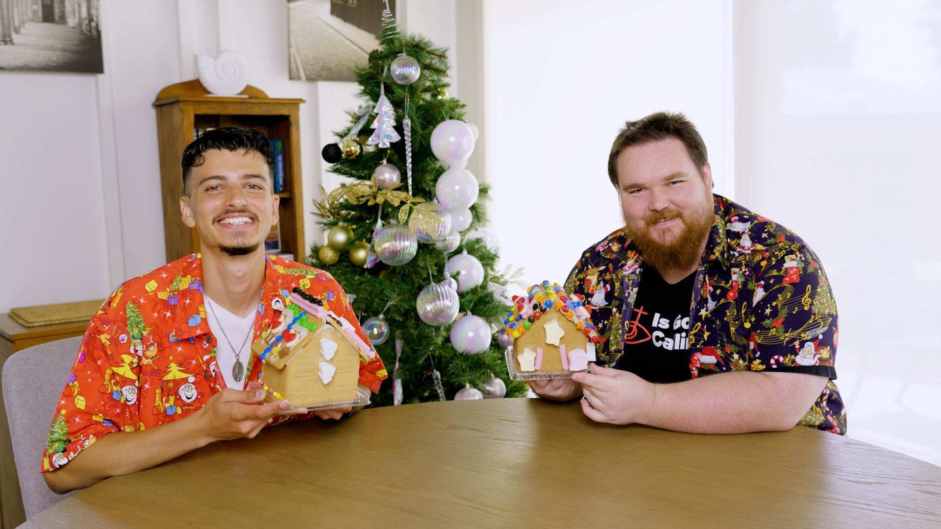 Make a gingerbread house with us