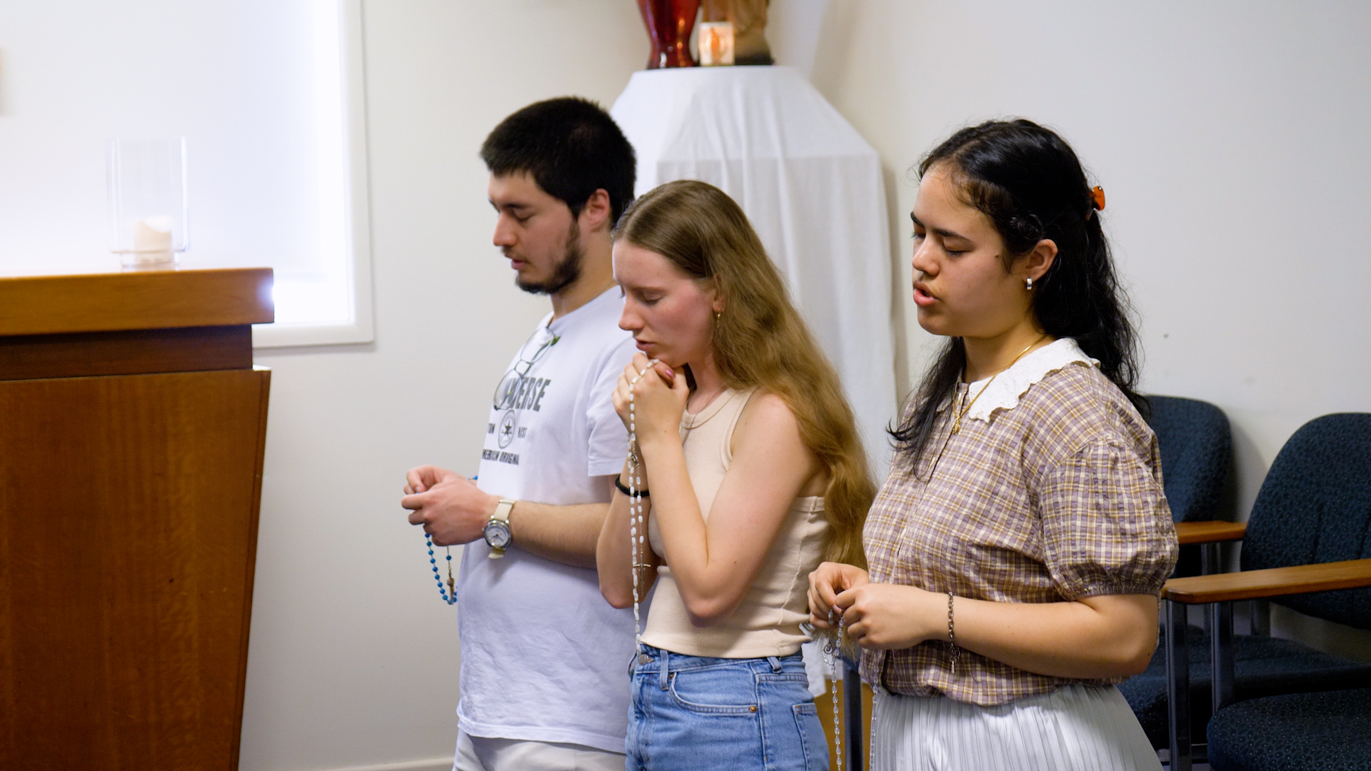 Praying the Luminous Mysteries of the Rosary